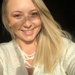 Meet your Posher, Carlee